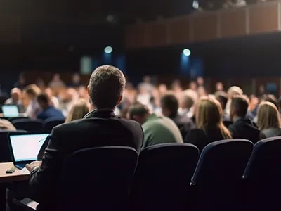 Limyè reflete ajoute inifòm yo epi fè elèv yo pi an sekirite